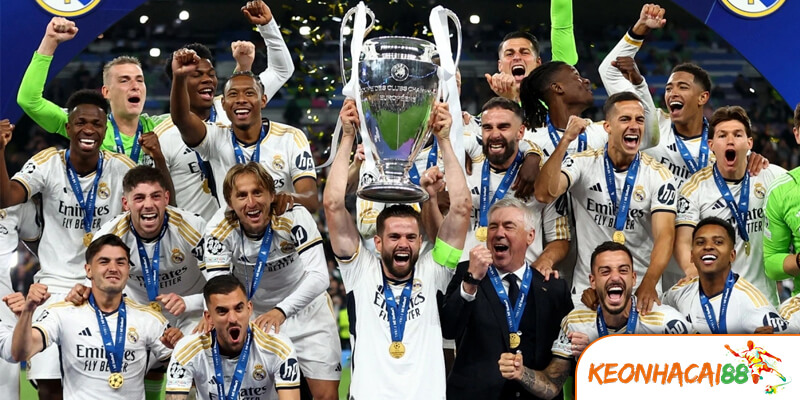 Real Madrid: “Cơn khát” trung vệ dài hạn
